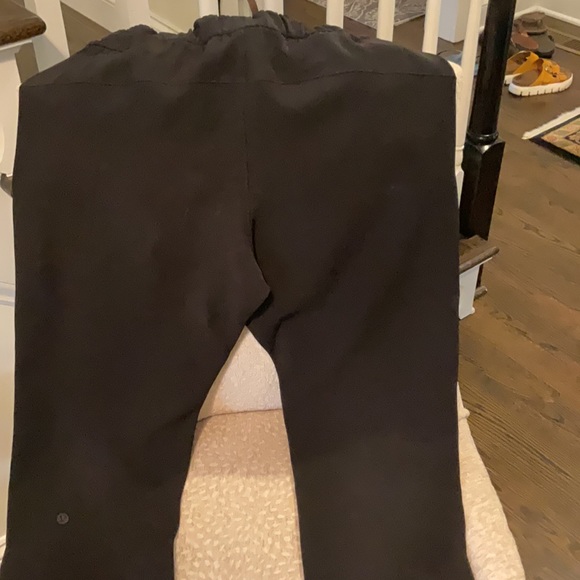 Lululemon Dance Studio Mid-rise Crop size 6 - Picture 5 of 6